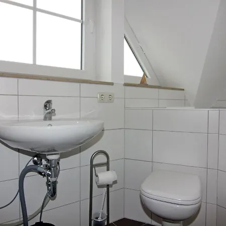 Seemoewe Im Faehrhaus In Apartment Vieregge